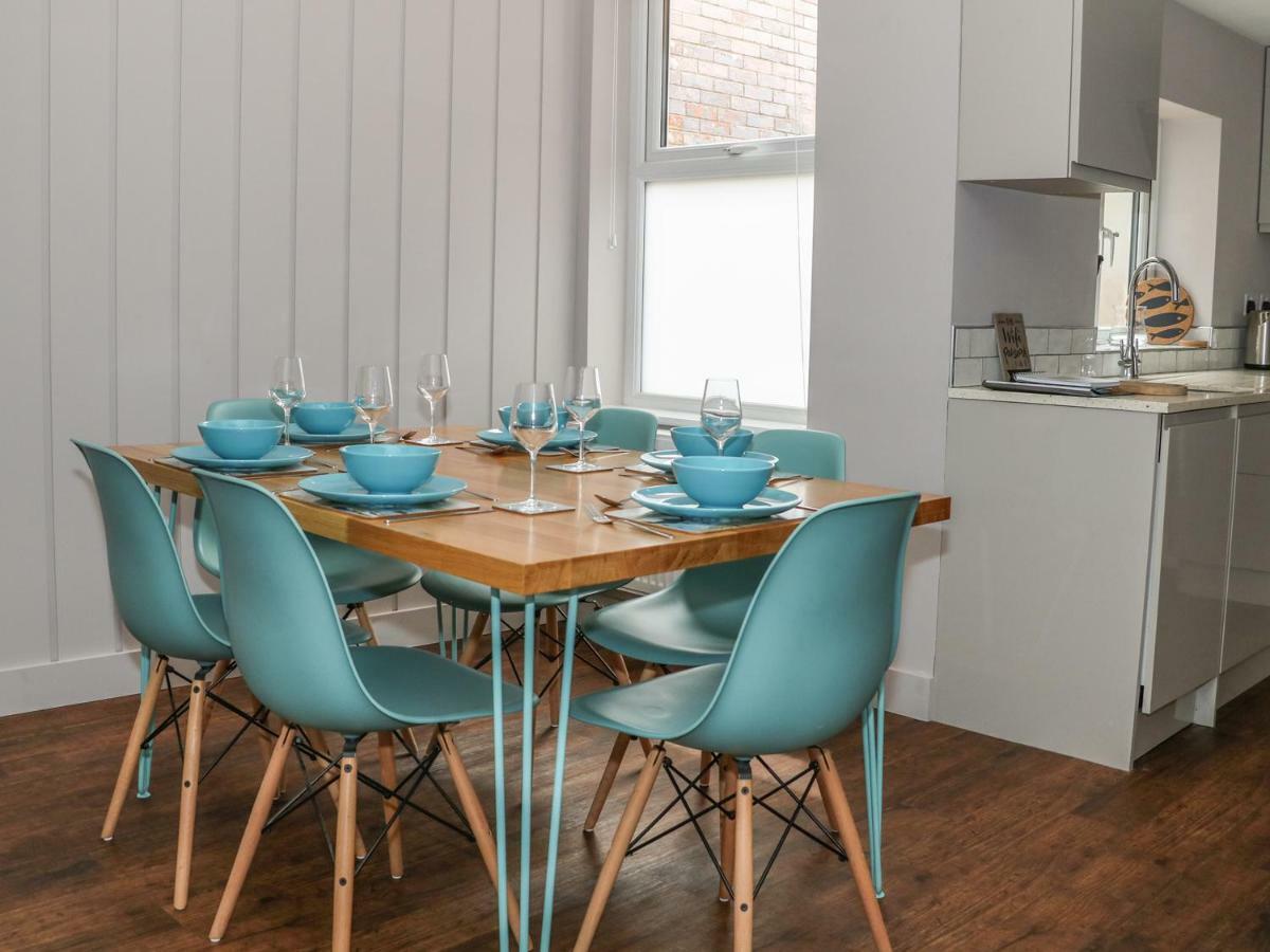 Number 7 Vila Lymington Exterior foto
