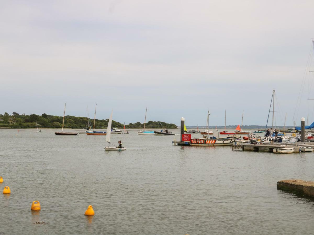 Number 7 Vila Lymington Exterior foto
